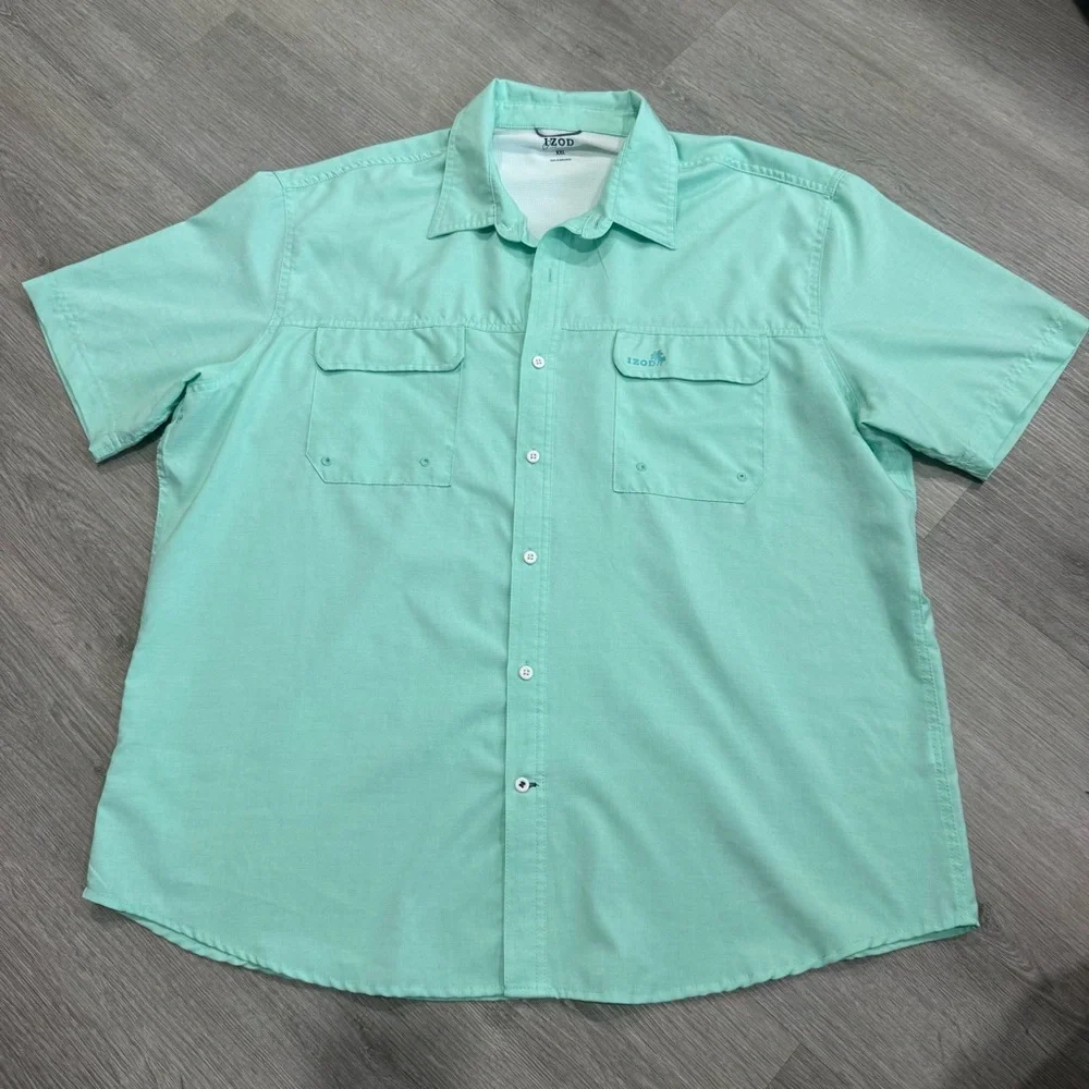 Izod Light Green Casual Button Down Shirt - Picture 1 of 3
